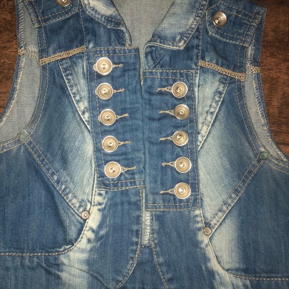 Denim jean jacket. - Picture 2 of 3
